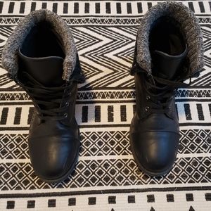 Combat boots 👢 👢